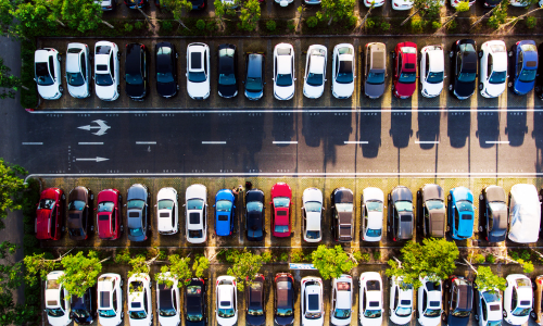 ¿Cuál es el color de coche más seguro y visible en carretera?