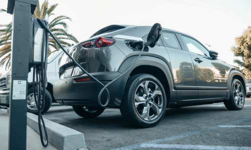 Peritaje de coche eléctrico: en qué se diferencia y por qué requiere una evaluación especializada